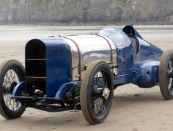First 150mph Car Returns to Record-Breaking Beach