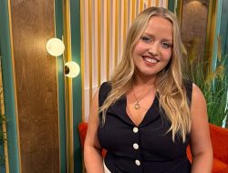 Laura Mullett’s Shape-Perfect Style Tips and the Sizing Mistake to Avoid Laura Mullett’s Shape-Perfect Style Tips and the Sizing Mistake to Avoid
