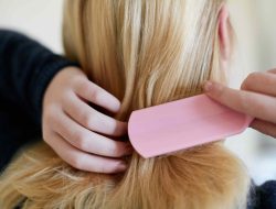 PSA: Rich-Girl Hair Serum Tames Frizz and Boosts Bleached Hair Growth