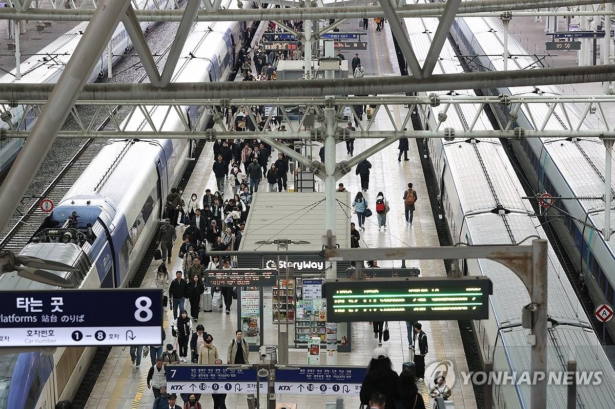 H1 Foreign Rail Traffic Surges Twice in Two Years