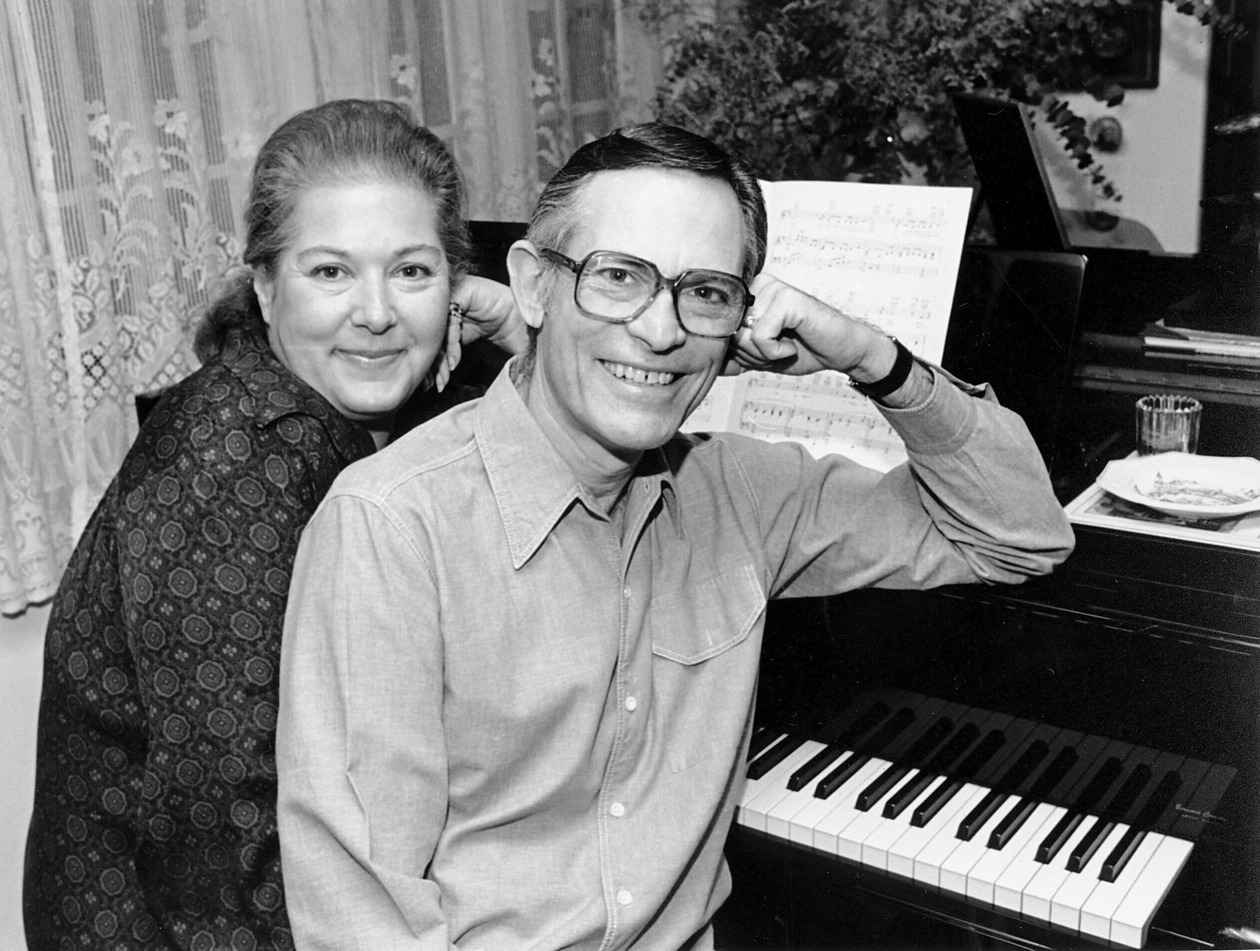 Oscar-Winning Lyricist Alan Bergman Dies at 99
