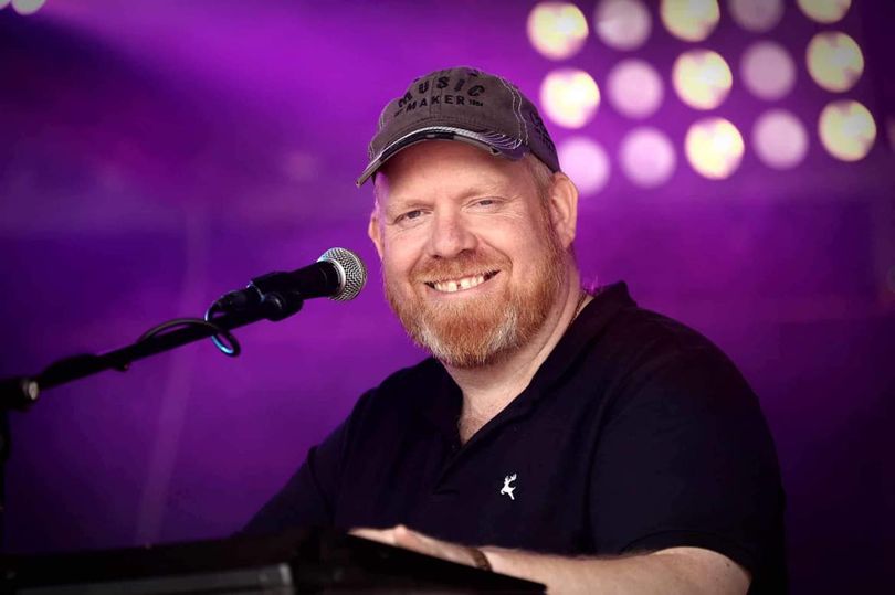 Irish Music Star’s Near Tragedy: Battling Addiction to Save His Family