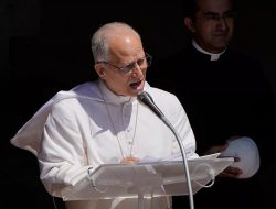 Pope Urges Gaza Ceasefire as Israel Expands Evacuations