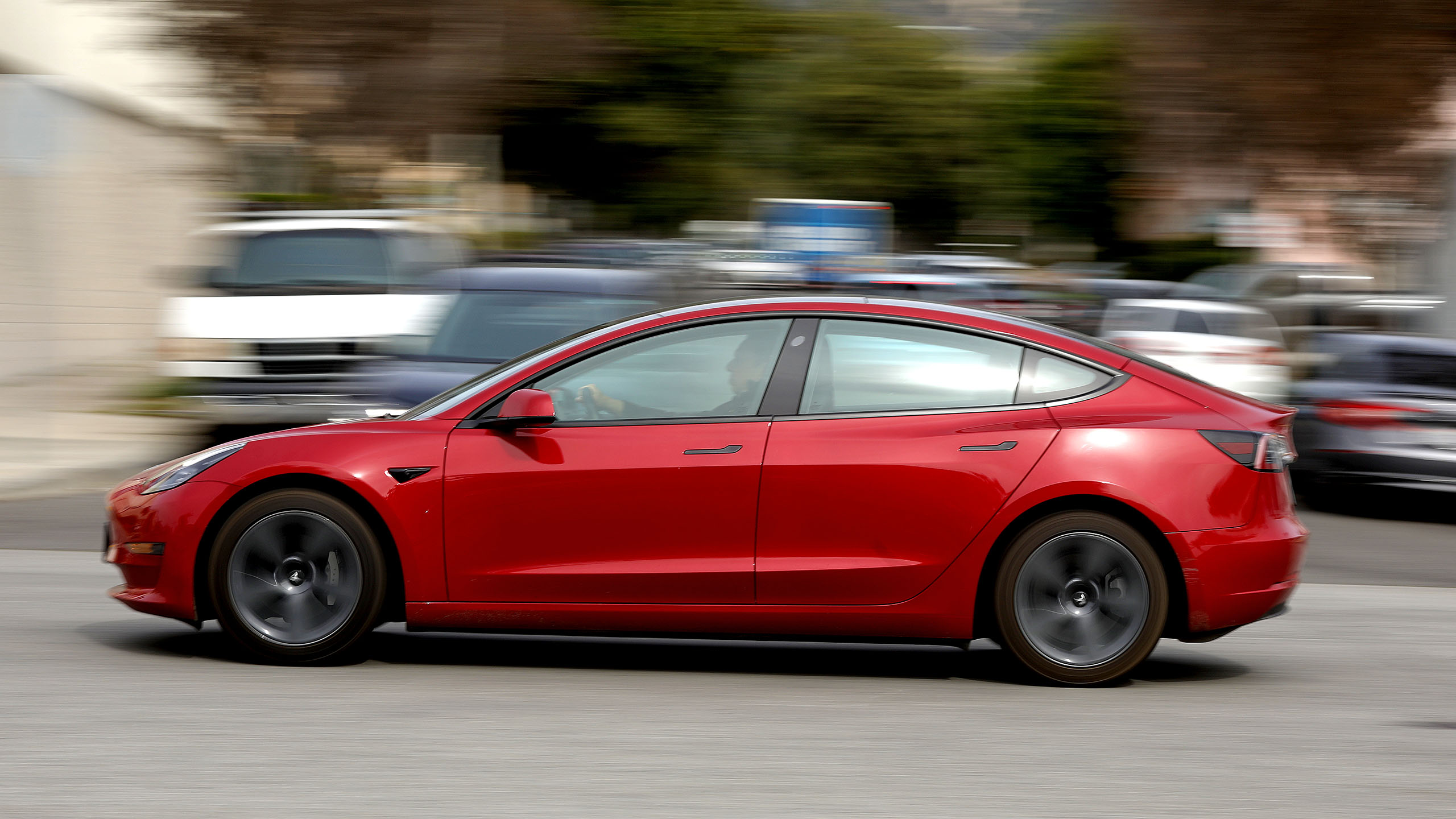 Science Reveals Why EVs Cause More Motion Sickness