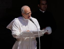 Pope Condemns Gaza War’s ‘Barbarity’ as Aid Queues Claim Dozens Pope Condemns Gaza War’s ‘Barbarity’ as Aid Queues Claim Dozens
