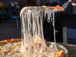Science Reveals The Top Melting Cheeses (One Is a Fan-Favorite)