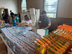 Do Good Wisconsin Delivers 300 School Supply Boxes to Teachers