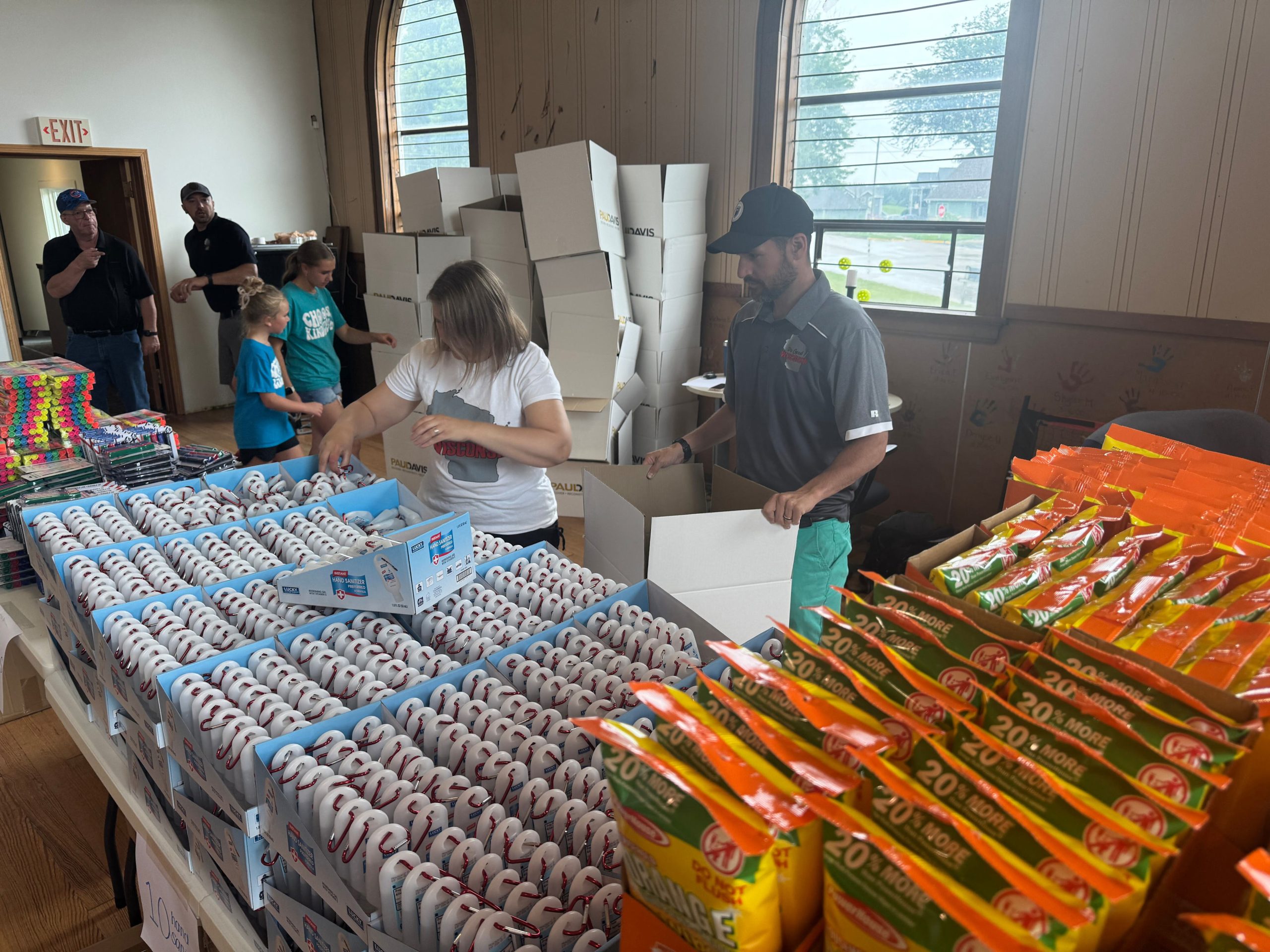 Do Good Wisconsin Delivers 300 School Supply Boxes to Teachers