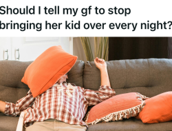 His New Girlfriend Rushed Into a Routine, Leaving Him Feeling Like a Stranger at Home His New Girlfriend Rushed Into a Routine, Leaving Him Feeling Like a Stranger at Home