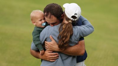 Scottie Scheffler’s Family Shines in Heartwarming Open Photos