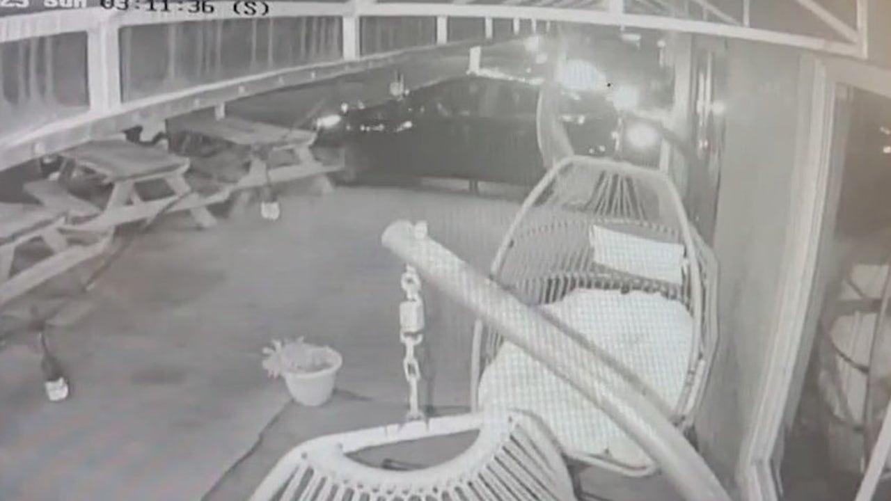 Car Slams Into Orlando Business in Surveillance Footage