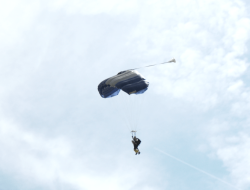 Centenarian Dives Through the Sky in Missouri