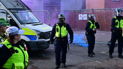 Protesters clash with police at Epping migrant hotel
