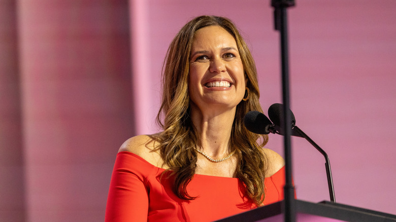 Sarah Huckabee Sanders’ Fashion Blunder Ruined Her Look