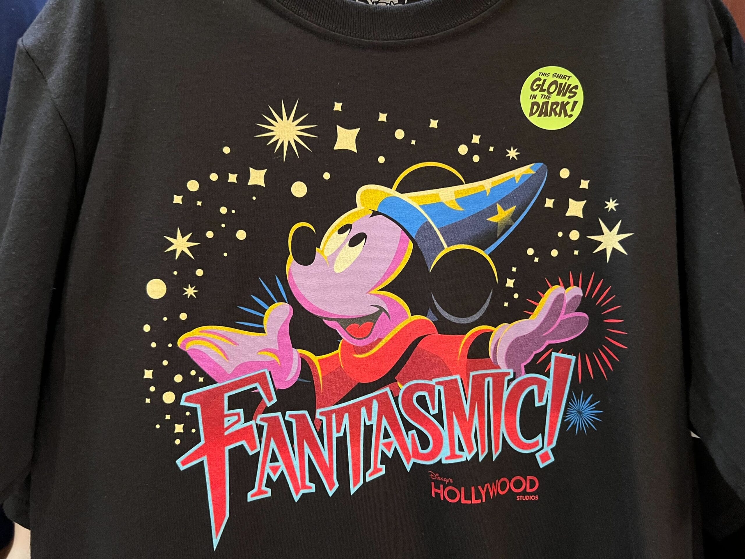 Glowing T-Shirts Arrive at Fantasmic! at Disney’s Hollywood Studios