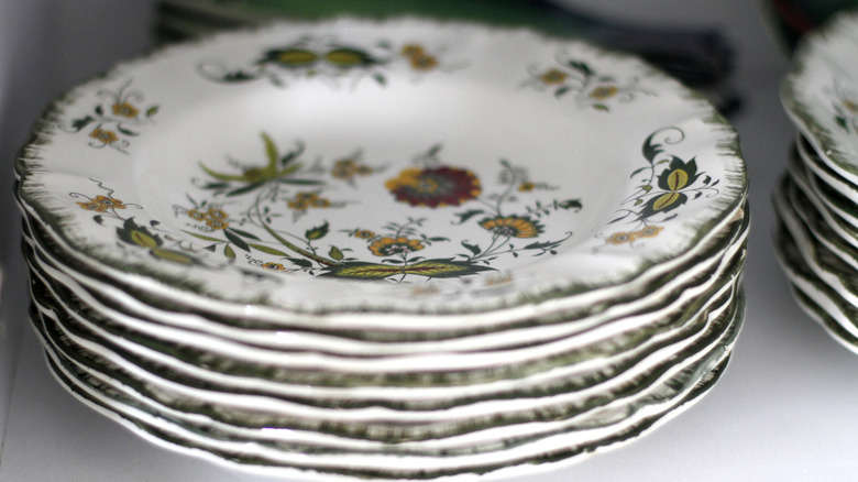 Transform Old Thrift Plates Into Elegant Custom Decor with Easy DIY
