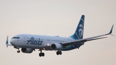 Alaska Airlines Seeks Ground Stop for All Mainline Flights
