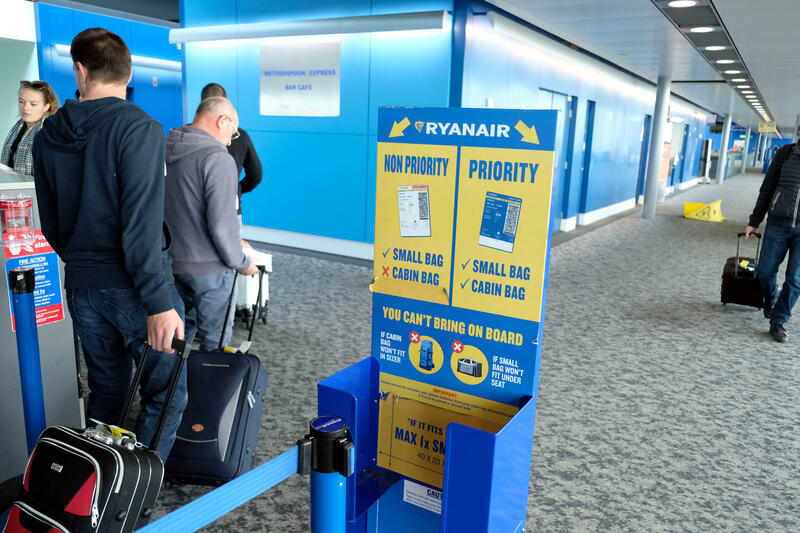 Michael O’Leary Reveals Ryanair Staff Earn Commission for Oversized Bag Checks