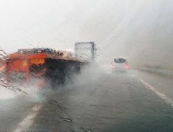 Orange Weather Alert: Heavy Rain and Lightning Threaten Four Irish Counties Orange Weather Alert: Heavy Rain and Lightning Threaten Four Irish Counties