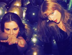 Selena Gomez Turns 33 in Style with Taylor Swift (Photos)