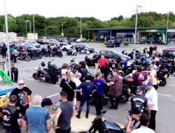Dying man’s emotional final ride with 53 bikers Dying man’s emotional final ride with 53 bikers