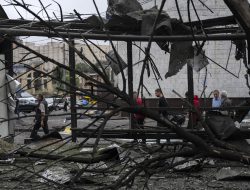 Russia and Ukraine Launch Major Strike Exchange