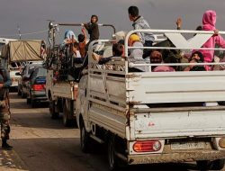 Syrian Forces Evacuate Bedouin Families from Suwayda Amid Fragile Truce Syrian Forces Evacuate Bedouin Families from Suwayda Amid Fragile Truce