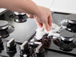5 Cara Bersihkan Kompor Tanam dengan Cepat