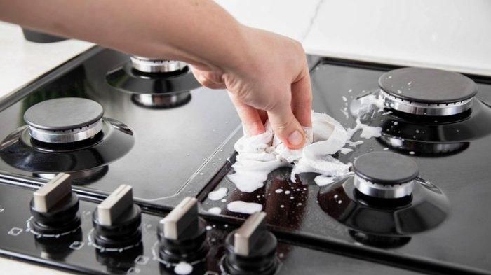 5 Cara Bersihkan Kompor Tanam dengan Cepat