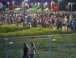 “Herded Like Cattle”: Toronto’s Rogers Stadium Tests Crowd Control After Coldplay Show “Herded Like Cattle”: Toronto’s Rogers Stadium Tests Crowd Control After Coldplay Show