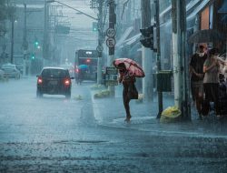 Punjab on High Alert: Severe Monsoon Rain Looms in 24 Hours Punjab on High Alert: Severe Monsoon Rain Looms in 24 Hours