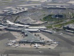 Travel disruption as major US airports halt all flights Travel disruption as major US airports halt all flights