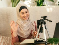 Wanita Muslim di Instagram: Perang Antara Kesalehan dan Kecantikan Wanita Muslim di Instagram: Perang Antara Kesalehan dan Kecantikan