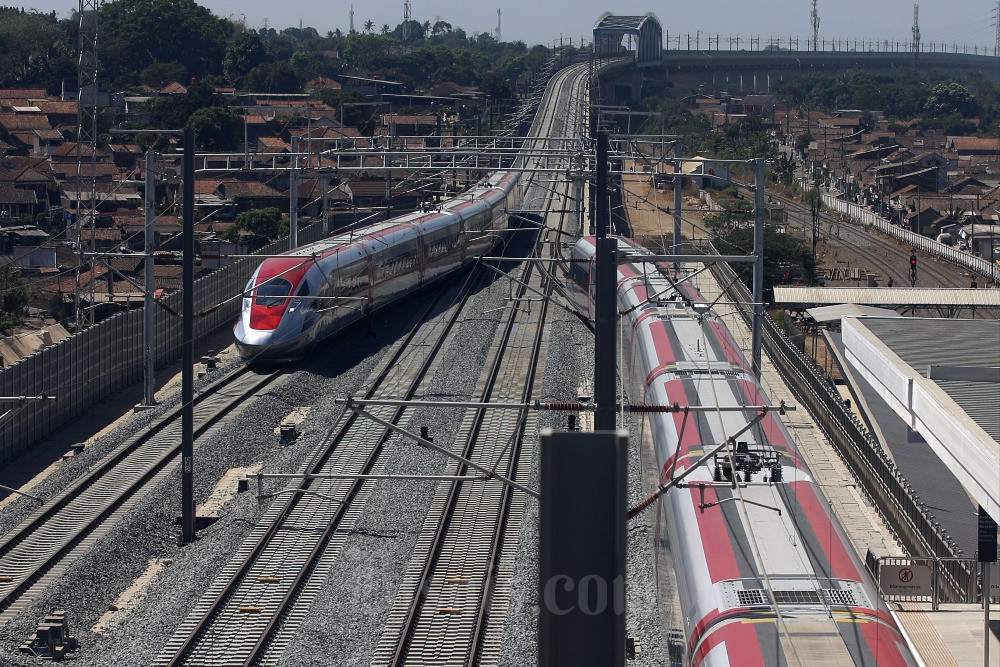 KCIC: Nasib Kereta Cepat Jakarta-Surabaya Dibangun?