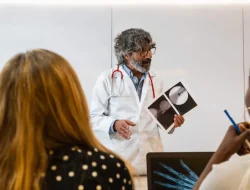 Narayana Health Launches Mentor-Mentee Program for Young Doctors Narayana Health Launches Mentor-Mentee Program for Young Doctors