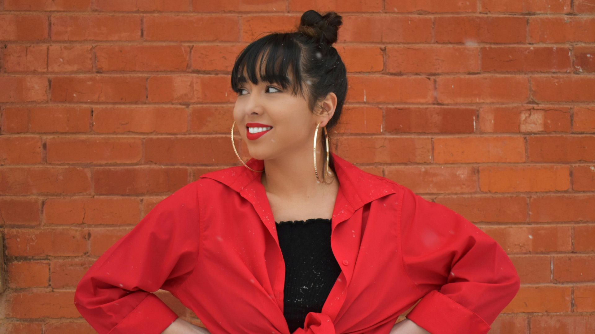 Are Hoop Earrings Making a Comeback in 2025?