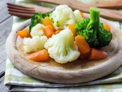 5 Makanan Ini Tidak Boleh Dimakan Mentah, Harus Matang! 5 Makanan Ini Tidak Boleh Dimakan Mentah, Harus Matang!