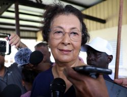 Jennifer Simons, Presiden Suriname Pertama yang Berkuasa di Negeri Kaya Minyak Amerika Selatan Jennifer Simons, Presiden Suriname Pertama yang Berkuasa di Negeri Kaya Minyak Amerika Selatan
