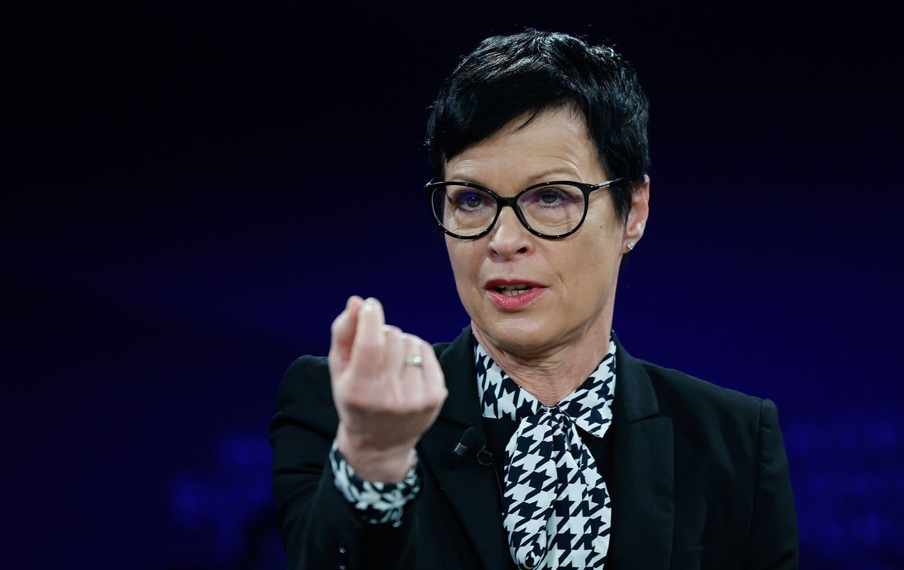 Hungary’s Veto, Ukraine Aid, and 2030 EU Deadline – Interview with Commissioner Marta Kos
