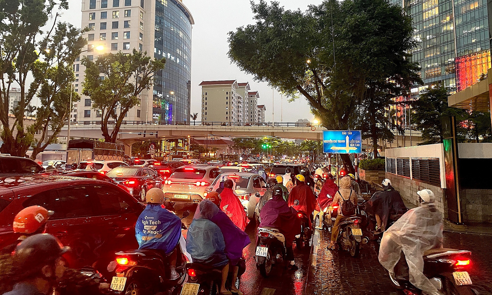 Persistent heavy rain in northern Vietnam for 4 days increases flood risk