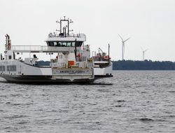 Ontario’s Electric Ferries Still Rely on Diesel, Costs Rise Ontario’s Electric Ferries Still Rely on Diesel, Costs Rise