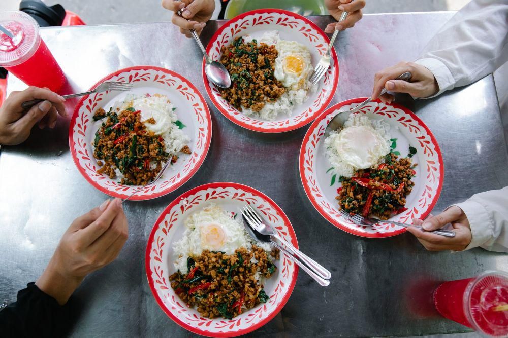 Apakah Berhenti Makan Setelah Pukul 18.00 Bermanfaat?