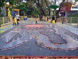 Wali Kota Bandung Jaga Keindahan Teras Cihampelas Wali Kota Bandung Jaga Keindahan Teras Cihampelas