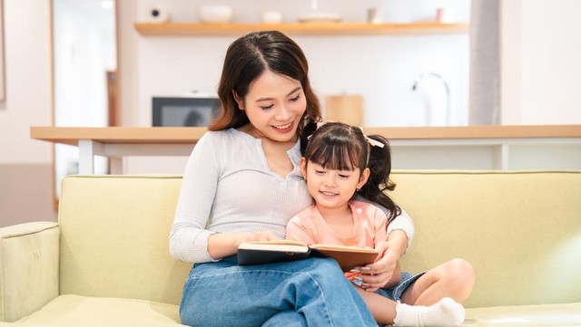 7 Tips Cepat Tingkatkan Kemampuan Membaca Anak dari Ahli