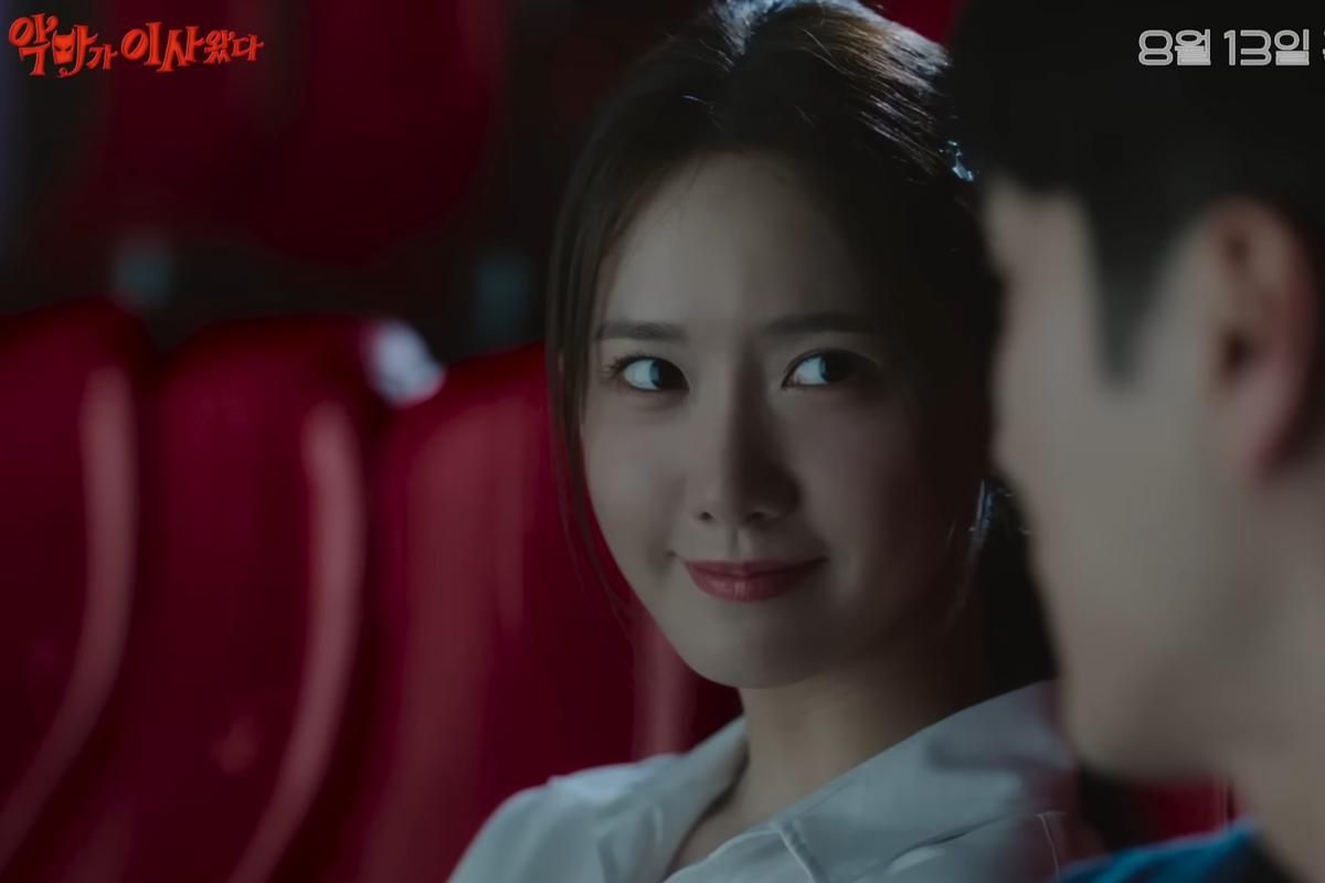7 Fakta Menarik Yoona SNSD di Film Pretty Crazy, Dua Sisi yang Berbeda!