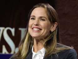 Jennifer Garner Embraces Disney Magic and Fawns Over a Special Someone