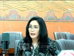 Rieke Diah Pitaloka Ingatkan Budi Arie: Berhenti Keliling Daerah dengan Keterbatasan APBN Rieke Diah Pitaloka Ingatkan Budi Arie: Berhenti Keliling Daerah dengan Keterbatasan APBN
