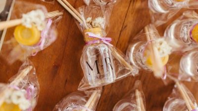 7 Rekomendasi Souvenir Pernikahan Unik yang Membuat Undangan Terkesan