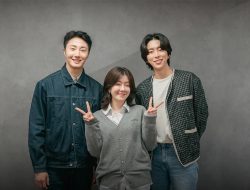 12 Potret Pembacaan Naskah Drakor Our Golden Days, Ada Jung Il Woo-Jung In Sun 12 Potret Pembacaan Naskah Drakor Our Golden Days, Ada Jung Il Woo-Jung In Sun