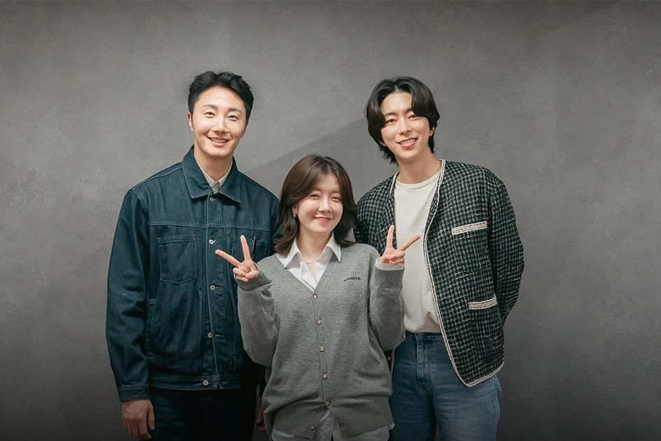 12 Potret Pembacaan Naskah Drakor Our Golden Days, Ada Jung Il Woo-Jung In Sun